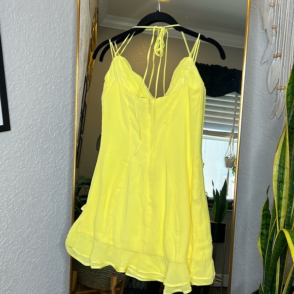 HOUSE OF CB 'Rossella' Buttercup Ruffle Mini Dress NWOT - Picture 12 of 13